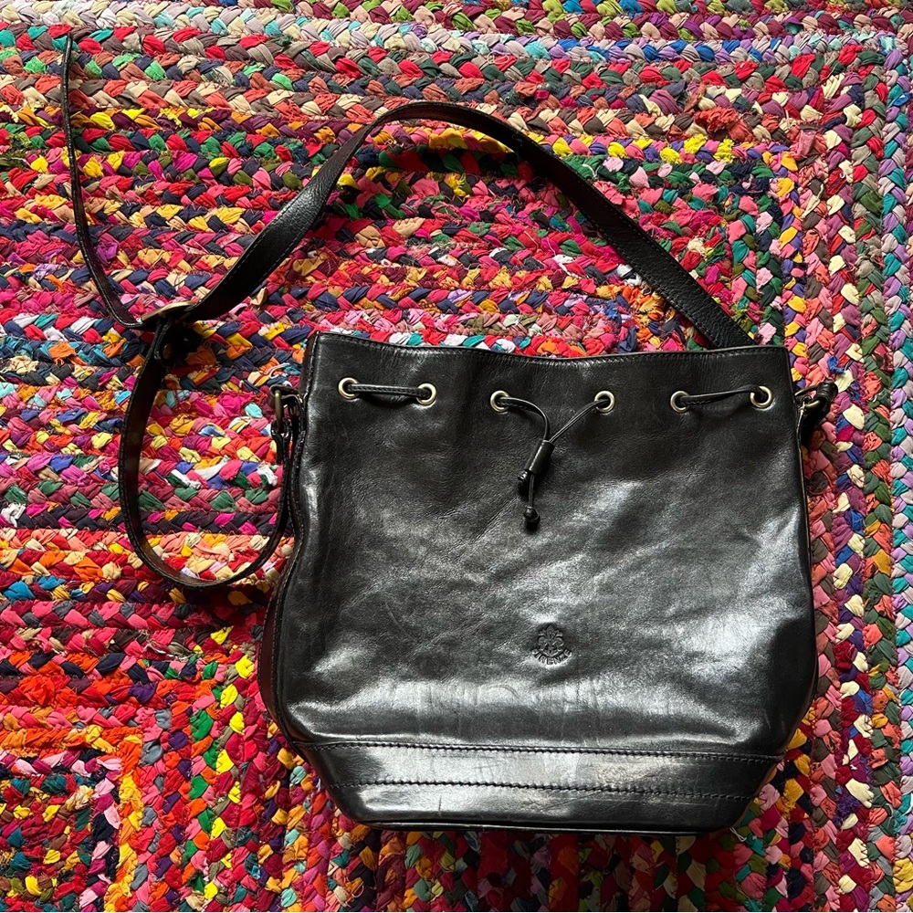 VERA PELLE FIRENZE BLACK LEATHER DRAWSTRING BUCKET SHOULDER HANDBAG PURSE